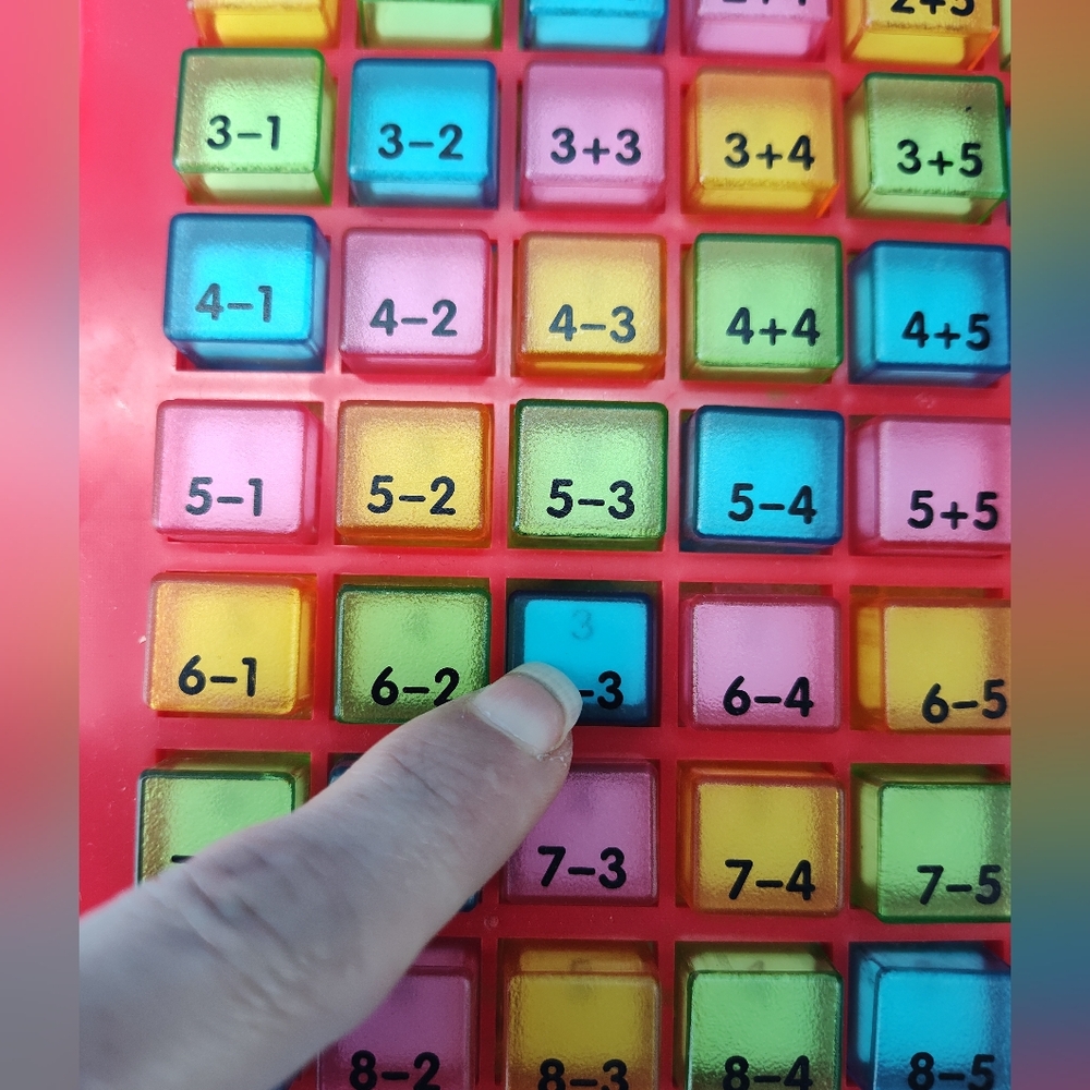 Push & Learn Colorful Math Addition / Subtraction Educational Learning Toy - Picture 3 of 11